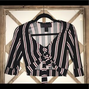 • black semi-formal crop top •